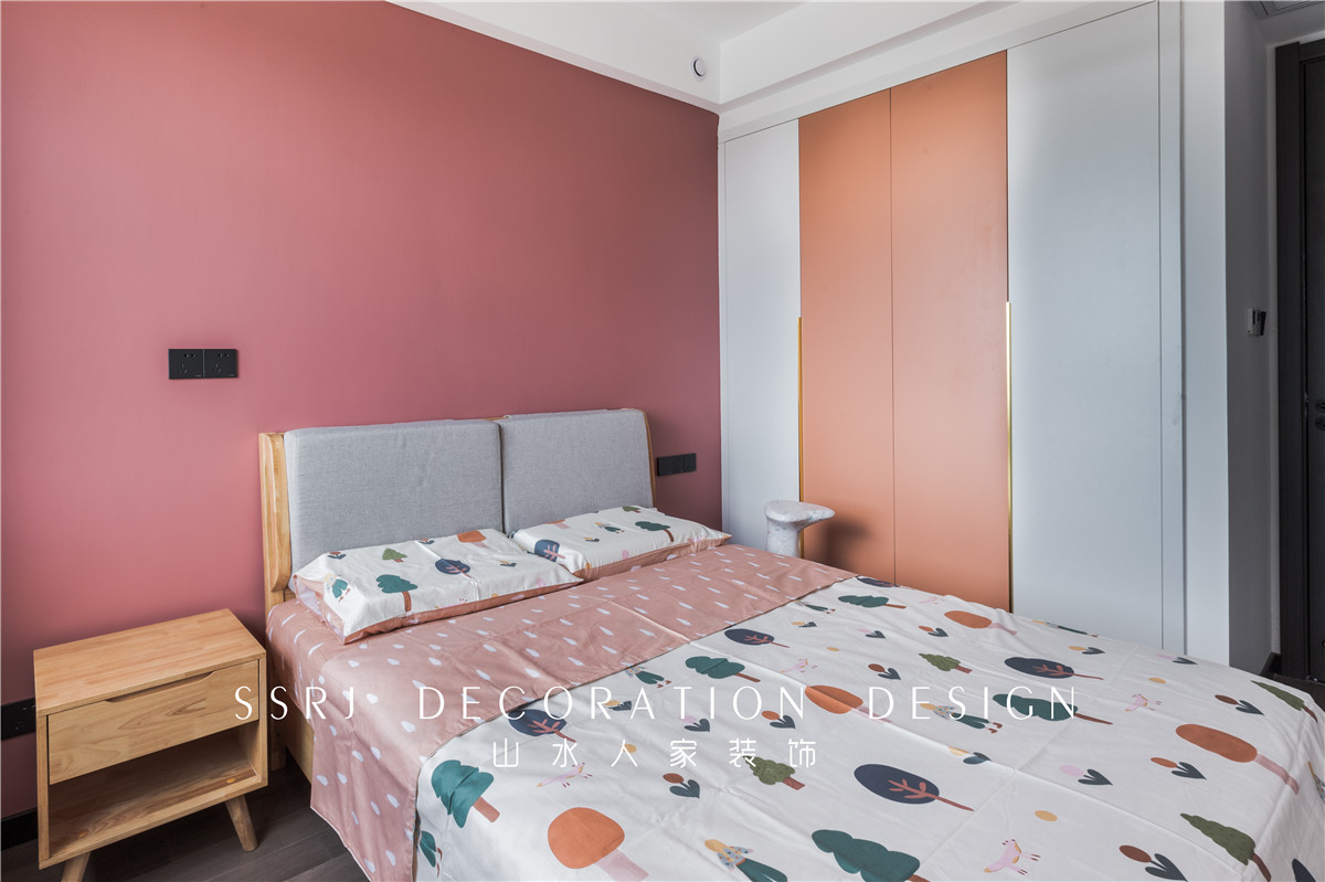 東風(fēng)還建樓意式極簡風(fēng)格裝修效果圖 東風(fēng)還建樓意式極簡風(fēng)格裝修效果圖