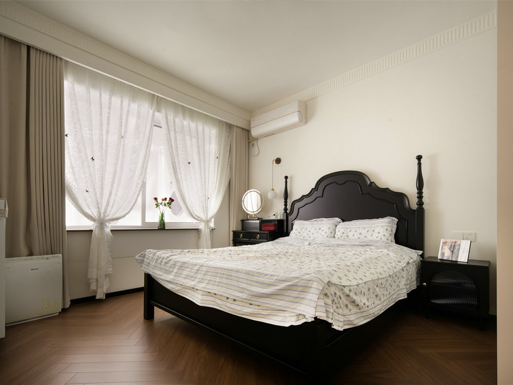 新長(zhǎng)江香榭琴臺(tái)104平中古風(fēng)格裝修效果圖