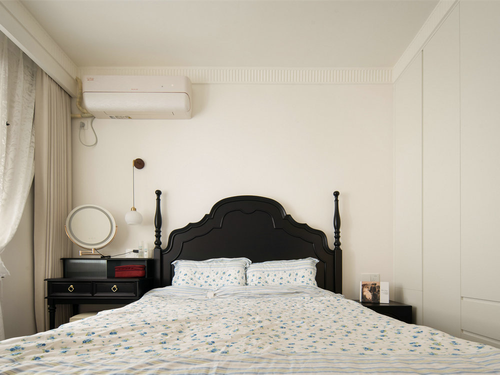 新長(zhǎng)江香榭琴臺(tái)104平中古風(fēng)格裝修效果圖